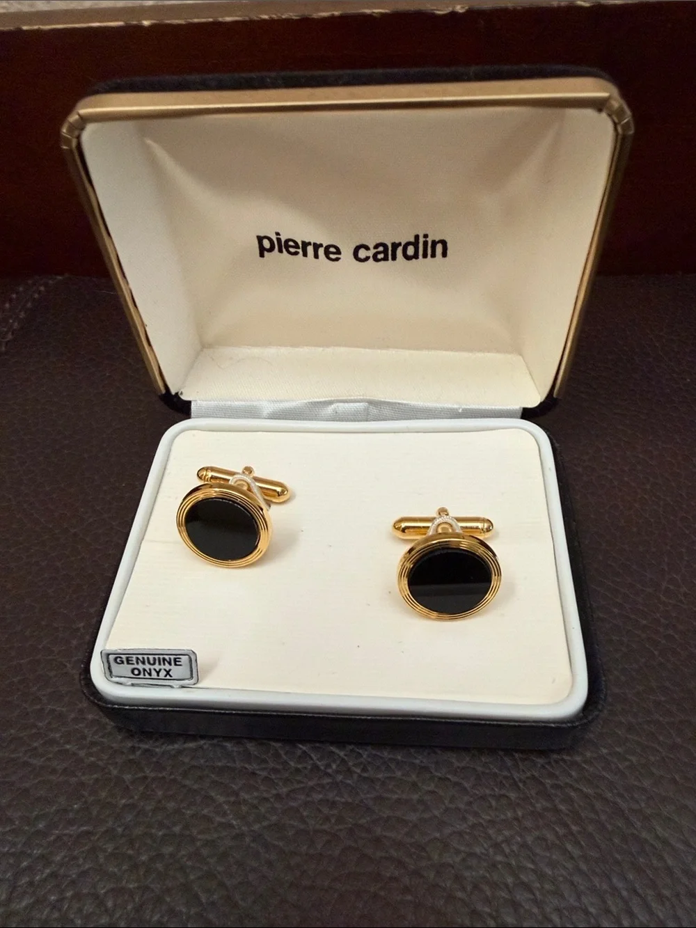 Vtg Black Onyx Cuff Links Set in a Gold-Toned Circular Frame by Pierre Cardin